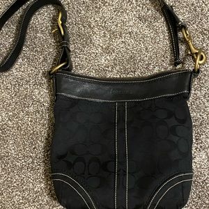 Coach Signature Jaquard Crossbody E065 10402